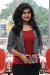 Alekhya at Srimanthudu Movie Hungama